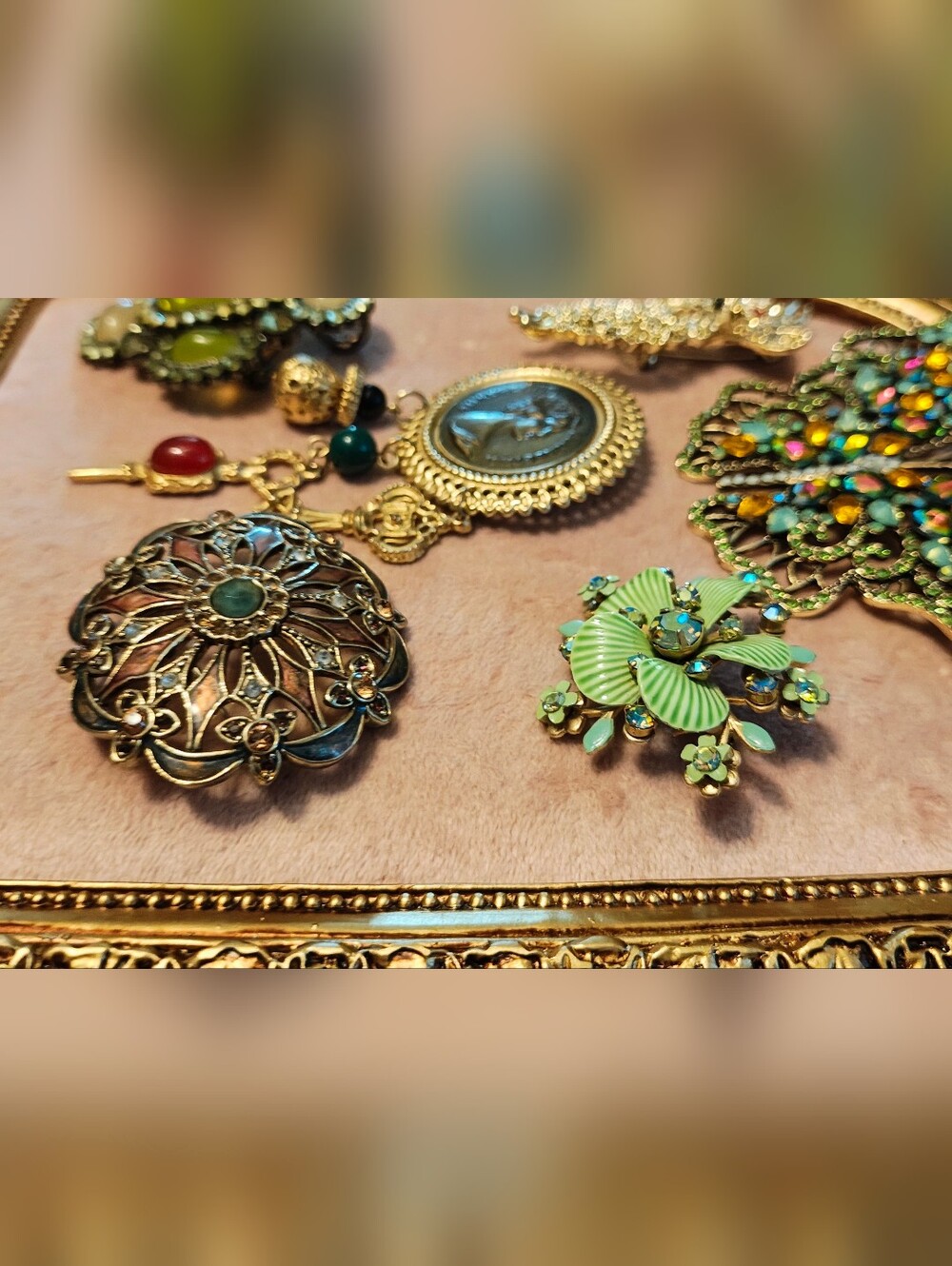 Vintage To NOW Rhinestone Brooch LOT - Picture 10 of 11